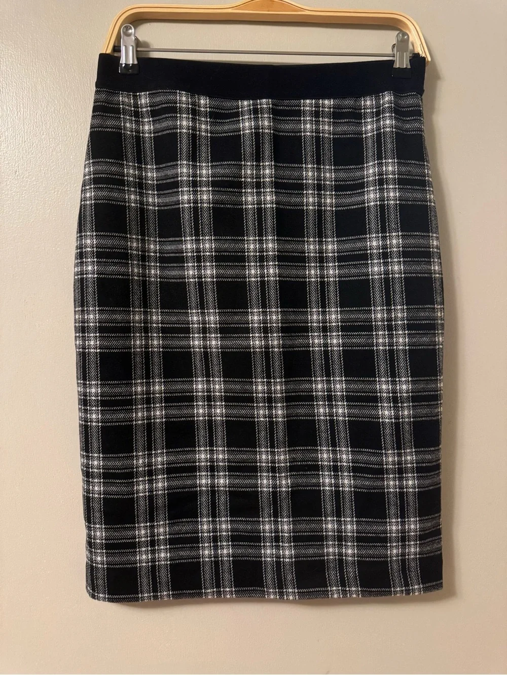 ModCloth Black and White Plaid Pencil Skirt